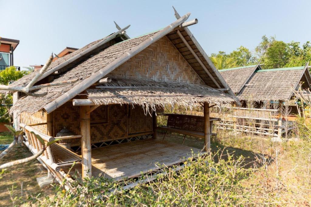 Oyo 755 Rattana Resort Ко-Ланта Экстерьер фото