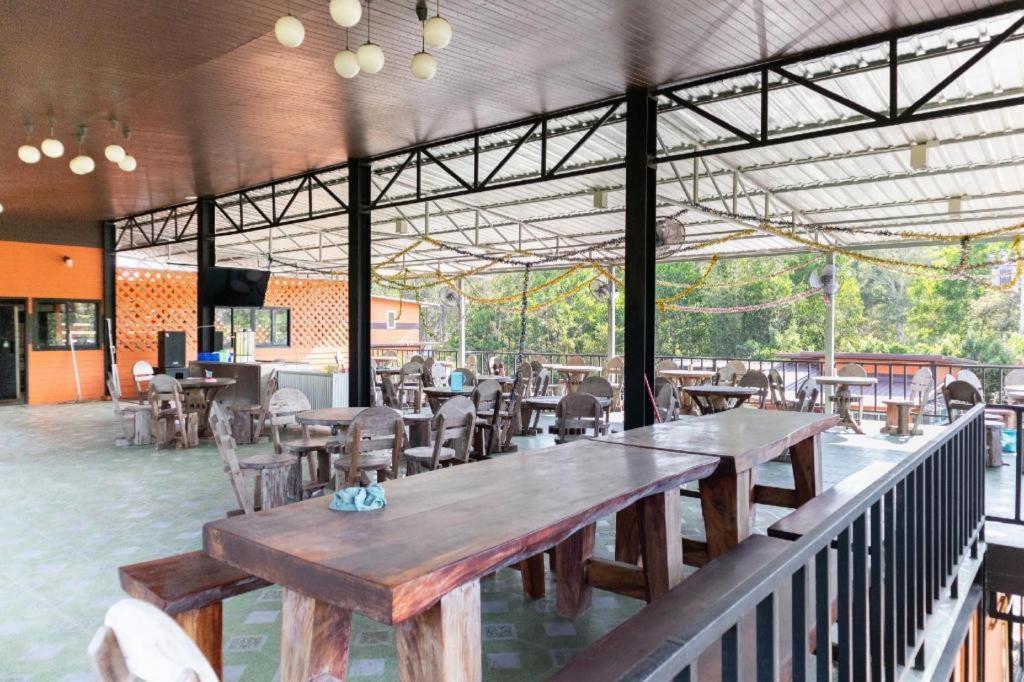 Oyo 755 Rattana Resort Ко-Ланта Экстерьер фото