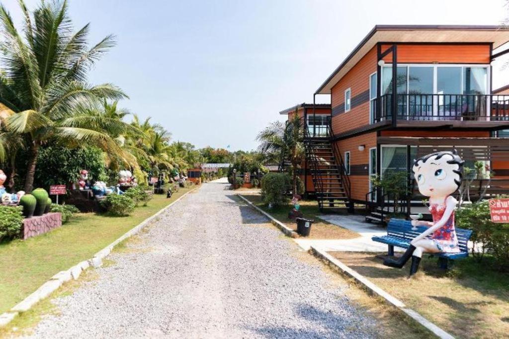 Oyo 755 Rattana Resort Ко-Ланта Экстерьер фото